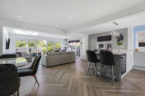 21 Gloucester Drive, Staines-upon-thames, TW18 4TY