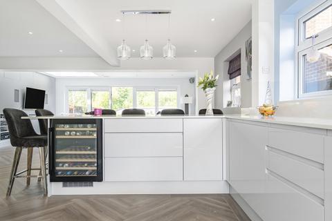 21 Gloucester Drive, Staines-upon-thames, TW18 4TY