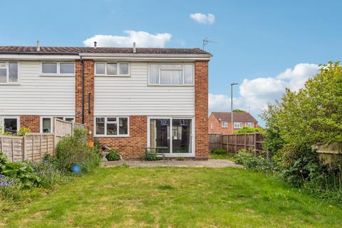 1 Hall Close, Mill End, Rickmansworth, WD3 8US