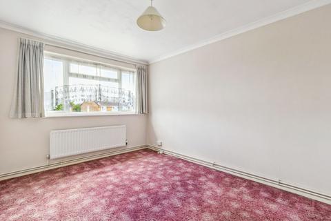 1 Hall Close, Mill End, Rickmansworth, WD3 8US