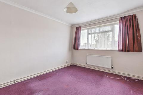 1 Hall Close, Mill End, Rickmansworth, WD3 8US