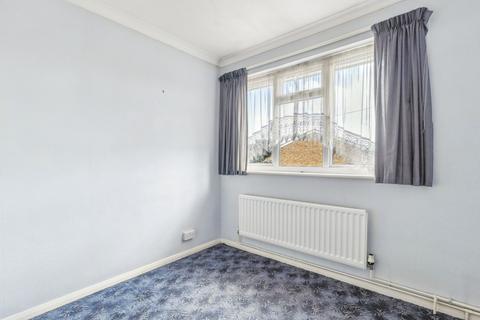 1 Hall Close, Mill End, Rickmansworth, WD3 8US