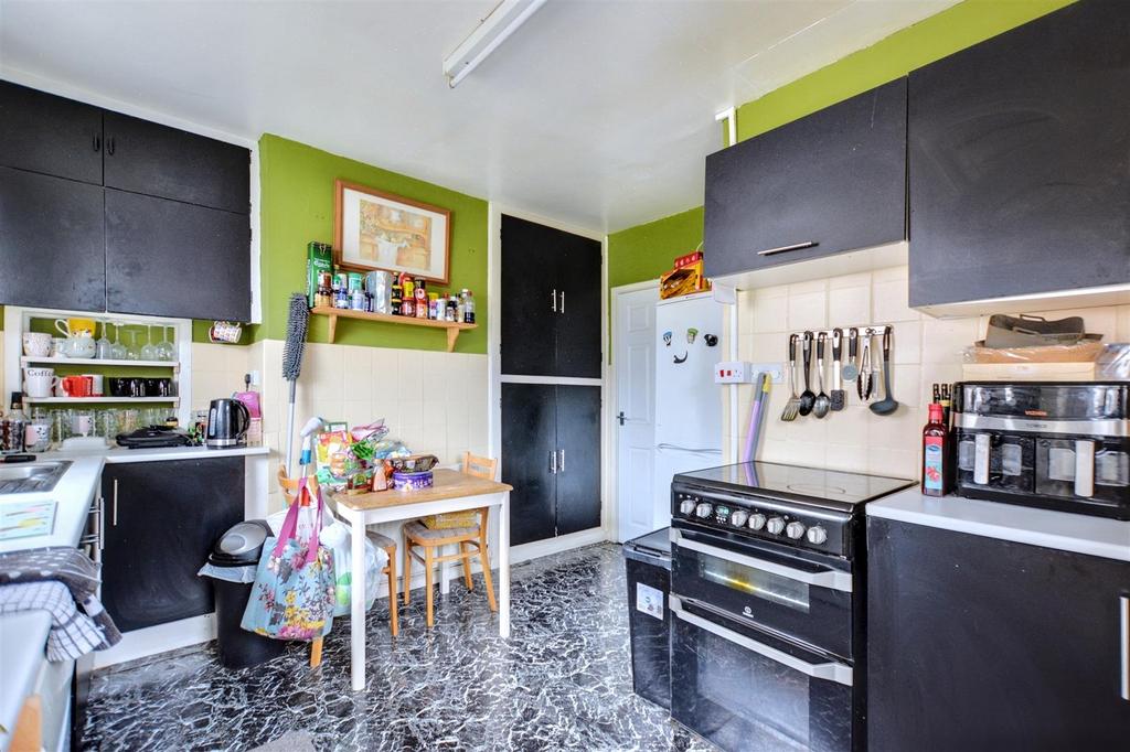 Kitchen 1.jpeg