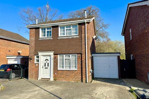27 Hamilton Close, Bordon, GU35 0UD