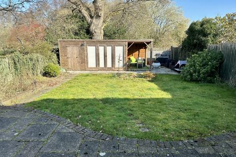 27 Hamilton Close, Bordon, GU35 0UD