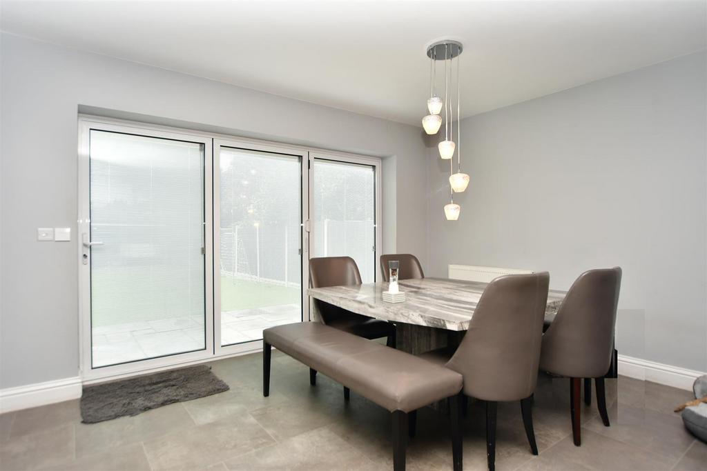 Kitchen/Living Area