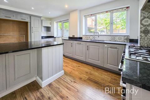 11 Osprey Close, Whittington, Lichfield, WS14 9HT