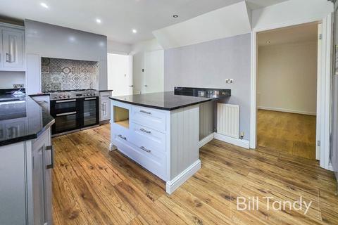 11 Osprey Close, Whittington, Lichfield, WS14 9HT