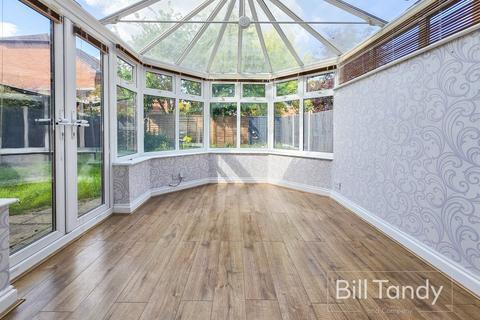11 Osprey Close, Whittington, Lichfield, WS14 9HT