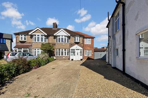 Shelley Crescent, Hounslow