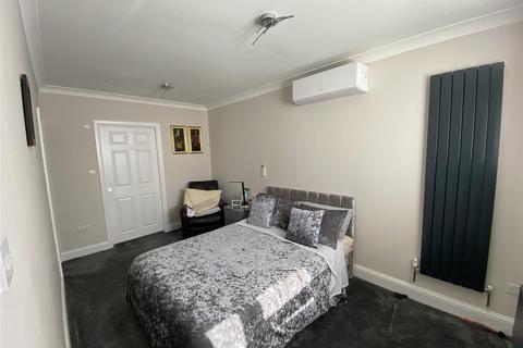 undefined, Shelley Crescent, Hounslow