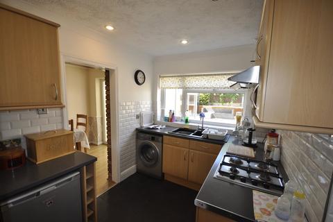 8 Catesby Drive, Kingswinford, DY6 7RJ
