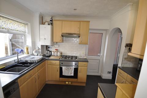 8 Catesby Drive, Kingswinford, DY6 7RJ