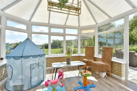 27 Cellar Hill, Lynsted, Sittingbourne, ME9 9QY