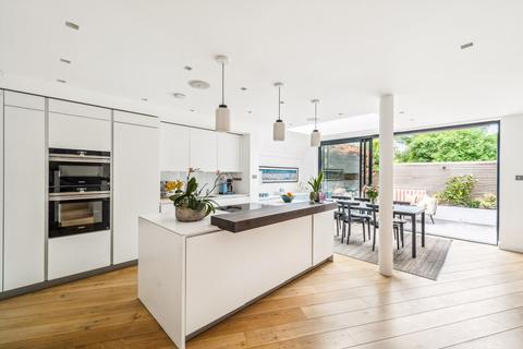 4 bedroom terraced house for sale, Ambrose Mews, London, SW11
