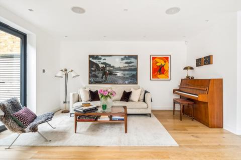 4 bedroom terraced house for sale, Ambrose Mews, London, SW11