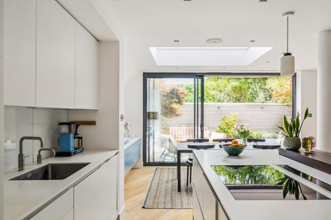 4 bedroom terraced house for sale, Ambrose Mews, London, SW11