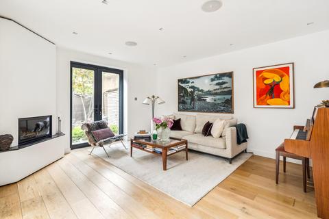 1 Ambrose Mews, London, SW11 2JG