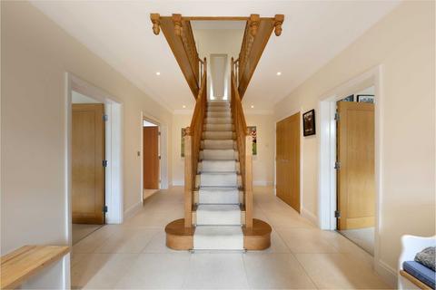 6 bedroom detached house for sale, Barton Drive, Beaconsfield, Buckinghamshire, HP9