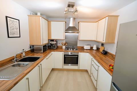 undefined, Gomer Road, Bagshot