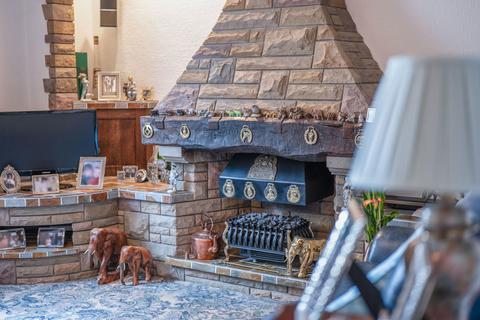 11 Adlington Road, Bollington, Macclesfield, SK10 5JT