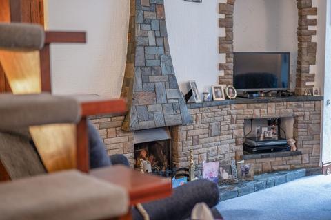 11 Adlington Road, Bollington, Macclesfield, SK10 5JT