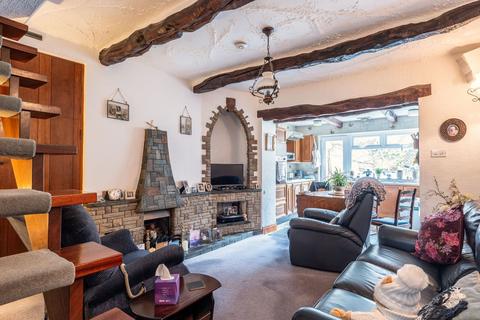11 Adlington Road, Bollington, Macclesfield, SK10 5JT