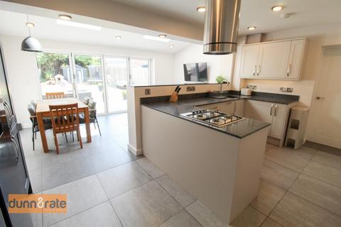 44 Cadeby Grove, Stoke-on-trent, ST2 7BY