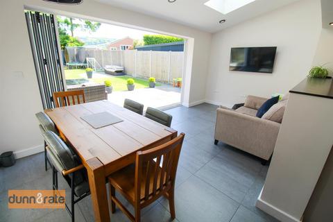 44 Cadeby Grove, Stoke-on-trent, ST2 7BY