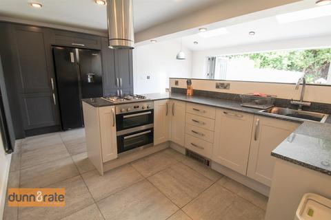 44 Cadeby Grove, Stoke-on-trent, ST2 7BY