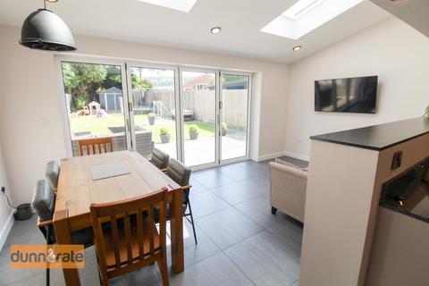 44 Cadeby Grove, Stoke-on-trent, ST2 7BY