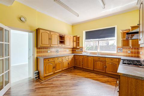 6 bedroom link detached house for sale, Victoria Road, Worthing, West Sussex, BN11