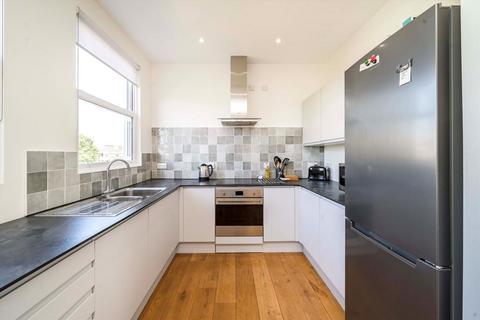 3 bedroom flat for sale, First Avenue, London W3