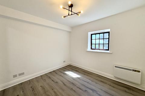 2 bedroom flat for sale, Comer Crescent,  Southall, UB2