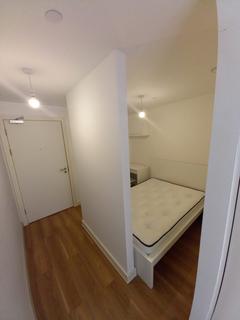 Studio to rent, Corner Studio, One Wolstenholme Square, L1