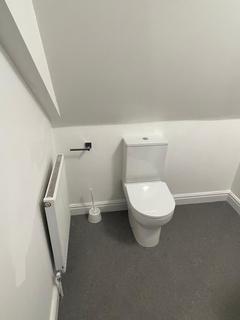 1 bedroom apartment to rent, Roberts Road ( ALL BILLS INCLUDED), High Wycombe, HP13