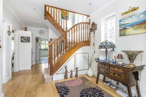 4 bedroom detached house for sale, Matlock Way, New Malden