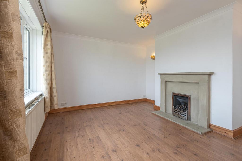 17 - 19 North Royd HX4 0 AH.jpg