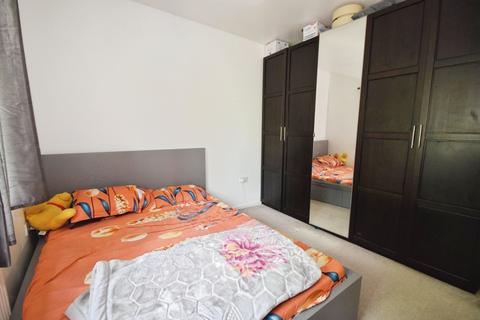 3 bedroom semi-detached house to rent, Bonham Way Gravesend DA11