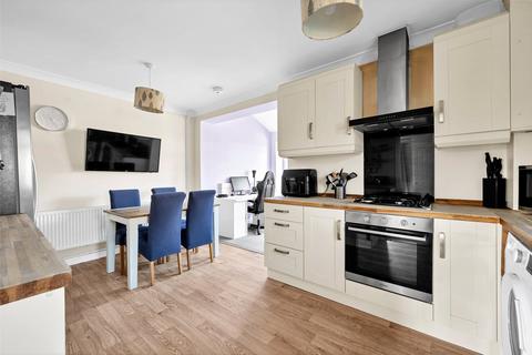 122 Lunedale Road, Dartford, DA2 6HT