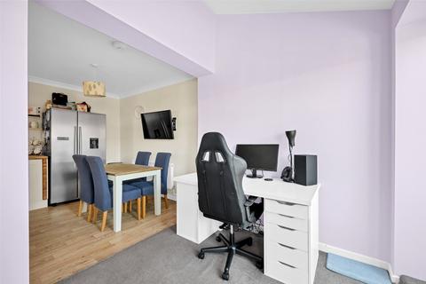 122 Lunedale Road, Dartford, DA2 6HT