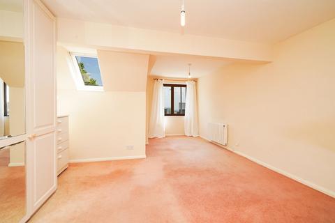 7 Hallam Chase, Sheffield, S10 5SW