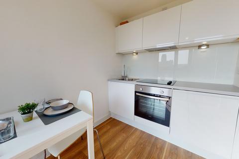 Studio to rent, Standard Studio, One Wolstenholme Square, L1