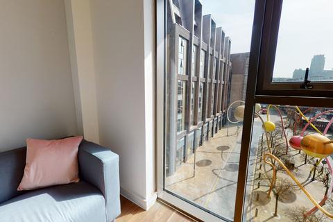 Studio to rent, Standard Studio, One Wolstenholme Square, L1