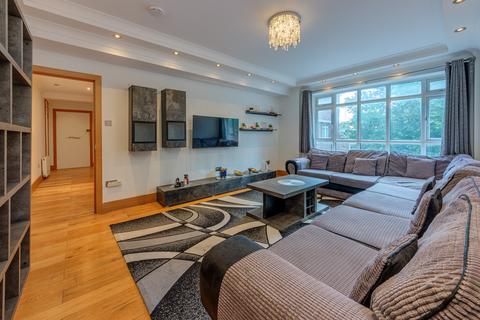 3 bedroom flat for sale, Portsea Hall