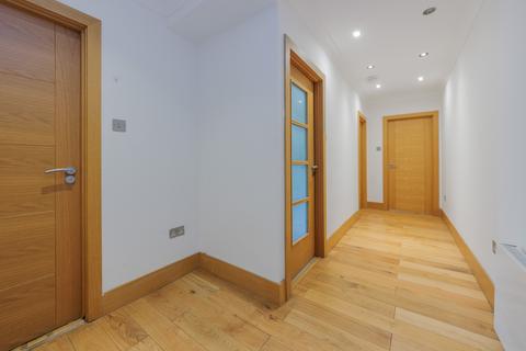 3 bedroom flat for sale, Portsea Hall