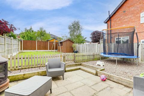 13 Windmill Grove, Hucknall, Nottingham, NG15 7GJ