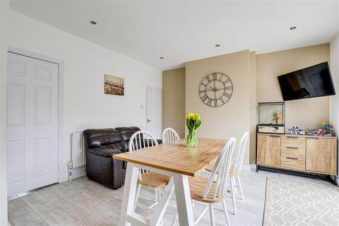 13 Windmill Grove, Hucknall, Nottingham, NG15 7GJ