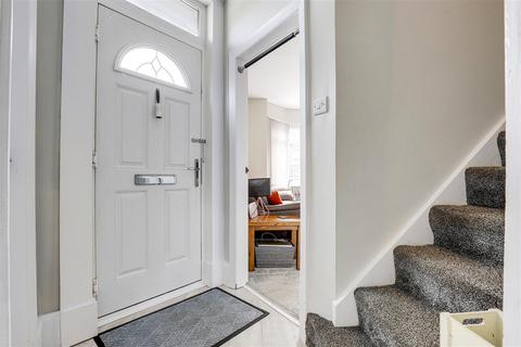 13 Windmill Grove, Hucknall, Nottingham, NG15 7GJ