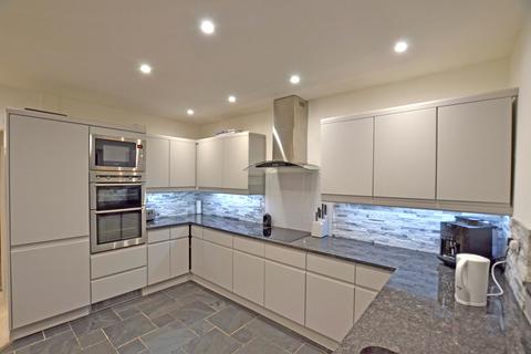 4 bedroom detached house for sale, Downs Avenue, Pinner, HA5